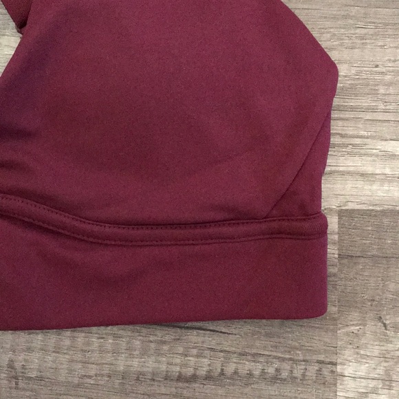 Fabletics Sports Bra - Picture 5 of 10